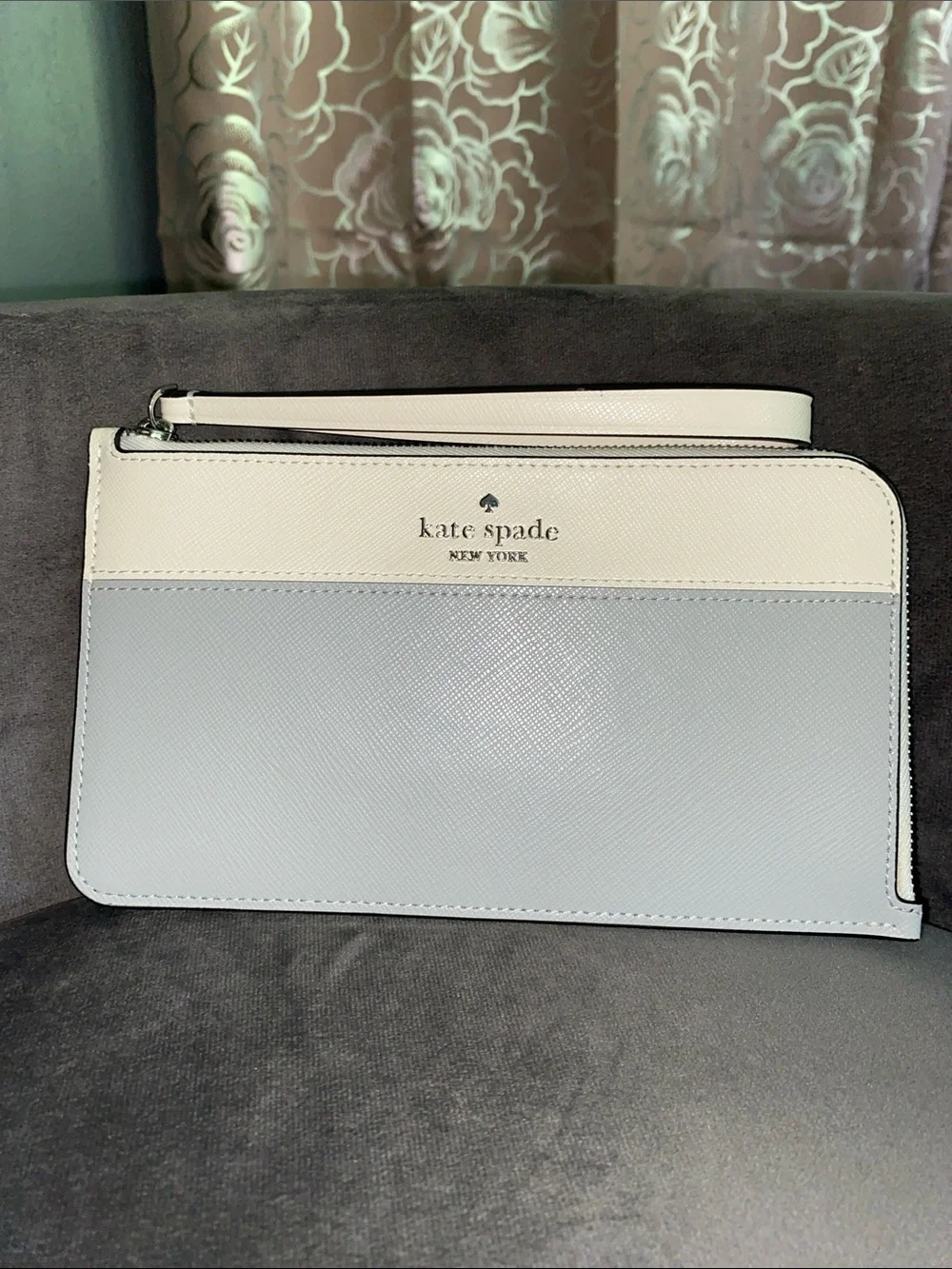 Kate Spade Lucy Bicolor Medium L-Zip Wristlet Platinum Grey Wallet Colorblock